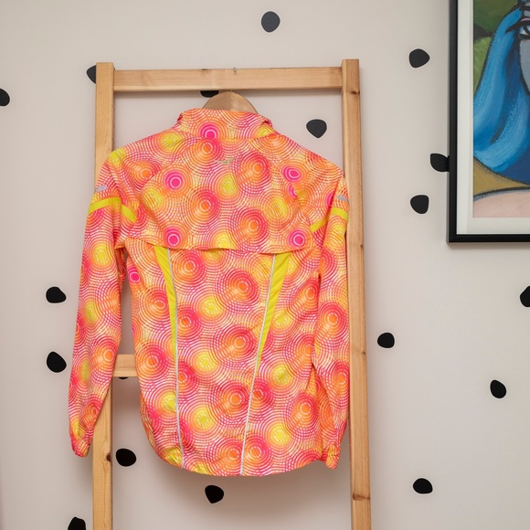 Saucony Women’s Runner windbreaker jacket - Picture 4 of 10